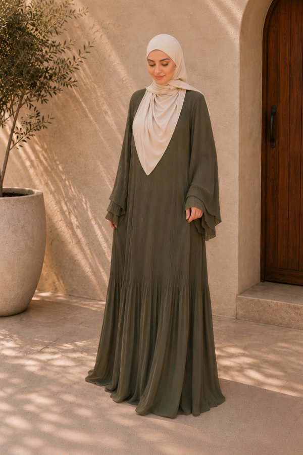 ChatGPT Image Jun 8, 2026, 09_20_16 AM Aya Plissé Dress - Olivgrön